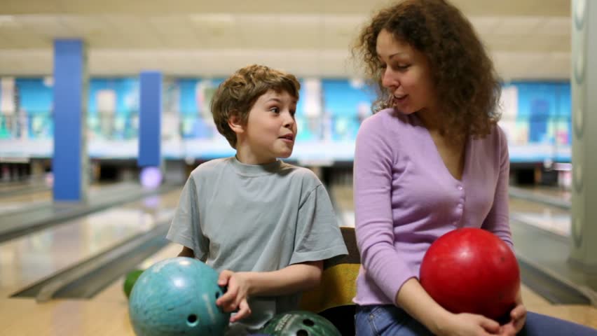 mothersonbowling